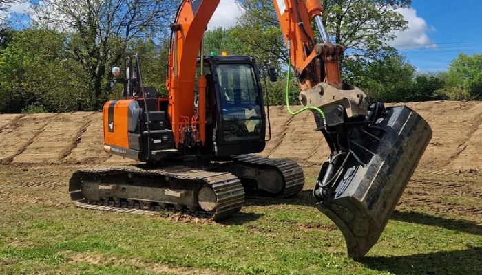 Tilt Grading Bucket